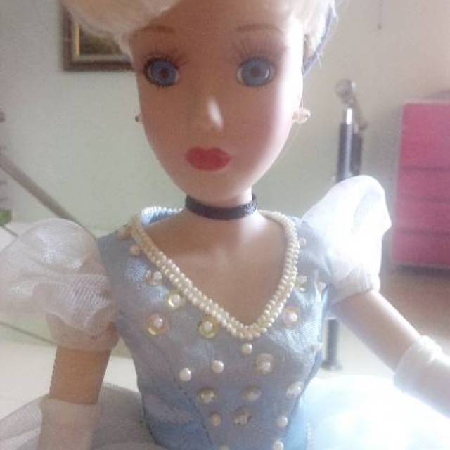 porcelain doll/boneka porselen ori disney