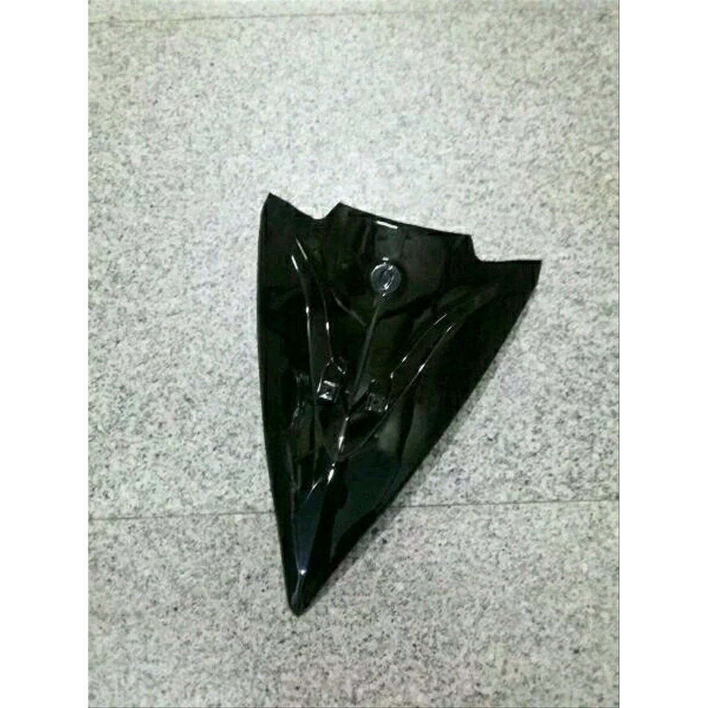 Dasi Panel Tameng Depan Xeon Karbu Hitam