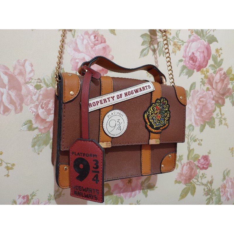 Preloved Harry Potter Sling bag original Primark London