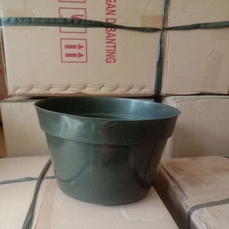 Pot Hitam Ukuran 30