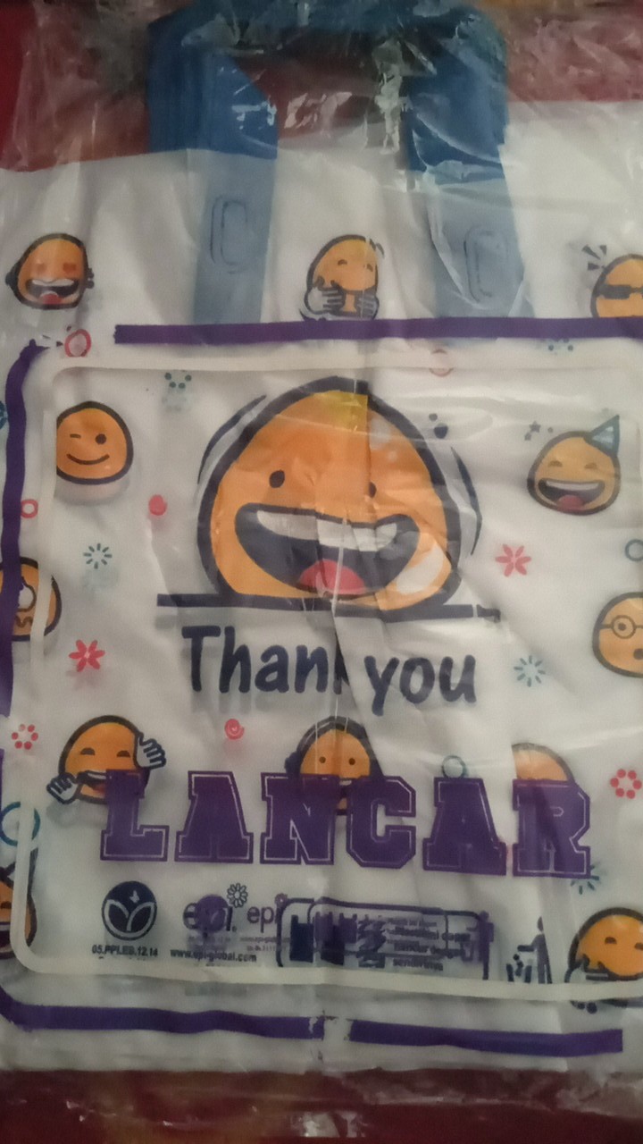 3 Pak (3 X 1 Pack) Kantong Plastik Smile Softhandle Ukuran 30