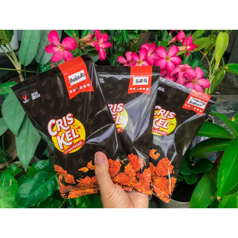

Crispy keladi berbagai varian rasa dan level pedas