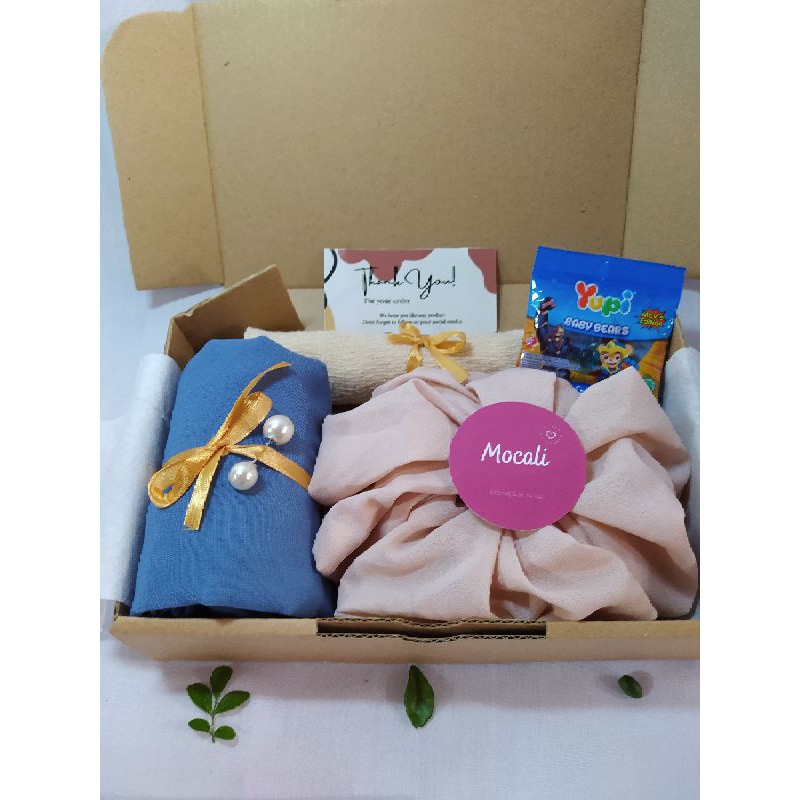 

HAMPERS HIJAB SET KUMPLIT / GIFT BOX