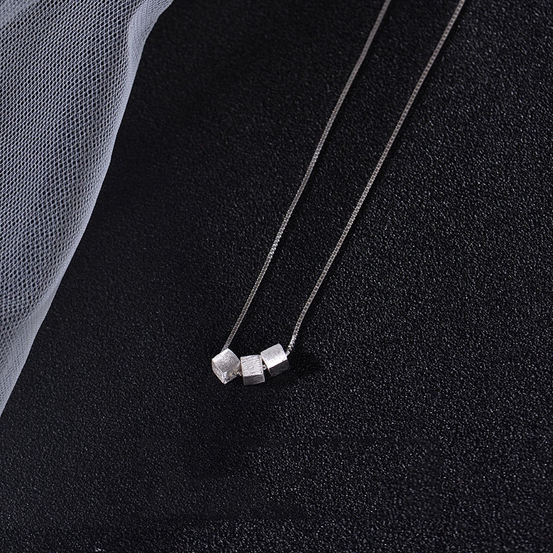 Kalung Geometric Cube Pendant Necklace Silver Clavicle Chain Necklaces Women Jewelry Accessories