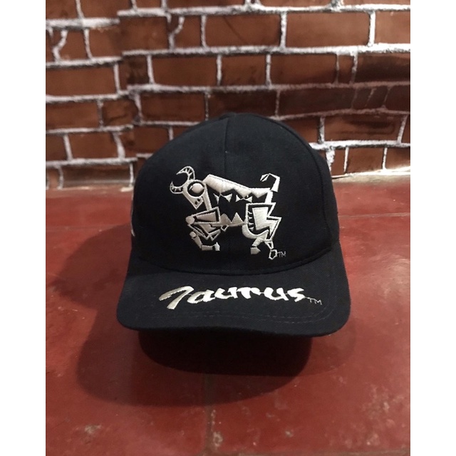 topi bekas vintage zodiak