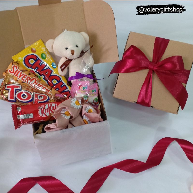 

Hampers Gift Box Hadiah Kado Valentine Pacar Anniversary Coklat Anniv Hamper Cokelat