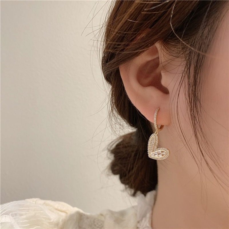 Anting Kristal Berlian Bentuk Hati Gaya Retro