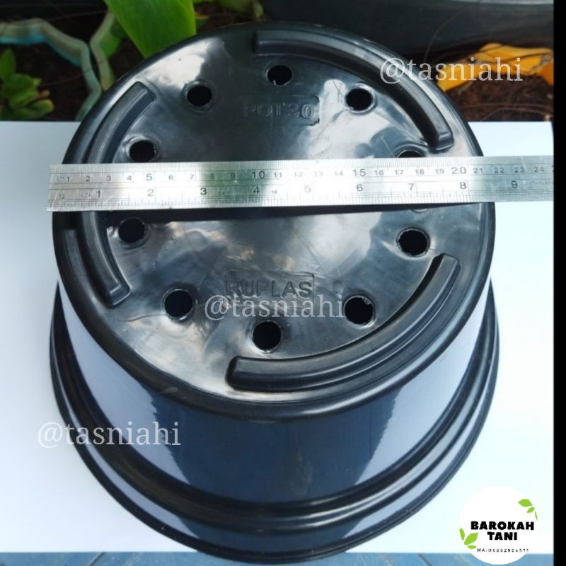 Pot Hitam Besar No 30 Diameter 30 cm Pot Bunga Tanaman Plastik 30 JM Jumbo Termurah