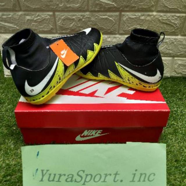 JUAL SEPATU BOLA FUTSAL DEWASA PRIA NIKE HITAM KUNING MURAH
