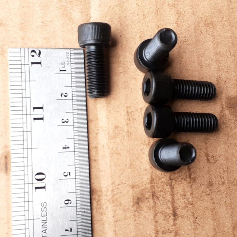 BAUT L M8X20 BAJA PANJANG 2 CM 2CM BAUD L BAJA M8 X 20 KUNCI L6 L 6 KUNCI PAS 12 13 FULL DRAT WARNA 