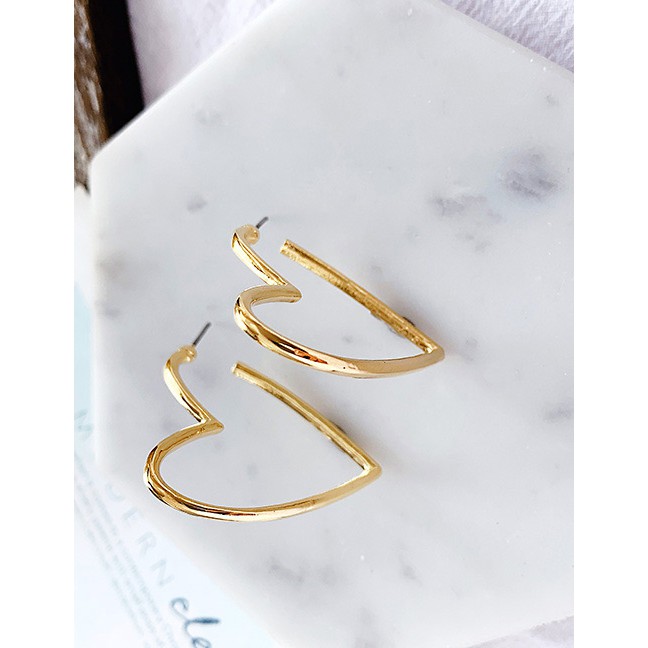 LRC Anting Tusuk Fashion Gold Alloy Love Earrings F54106