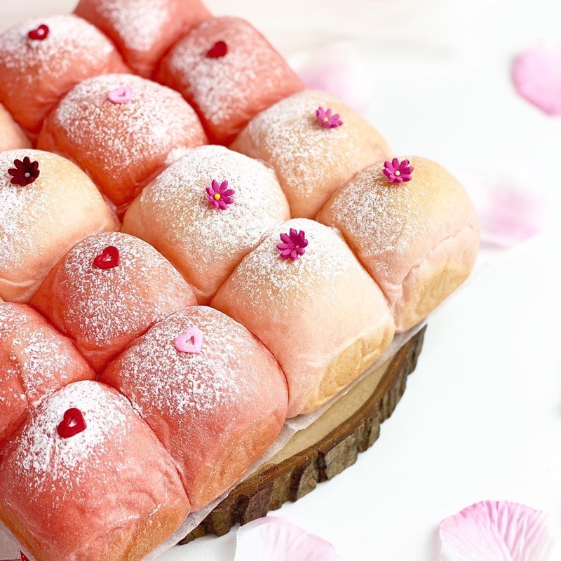 

Amour - Japanese Milk Bun by Mekataste Roti Sobek