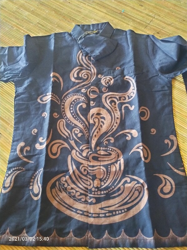 Tirto Batik Kopi Ngopi Premium Kemeja Baju Pria Lengan Pendek Motif Elegan Full Furing Tirto