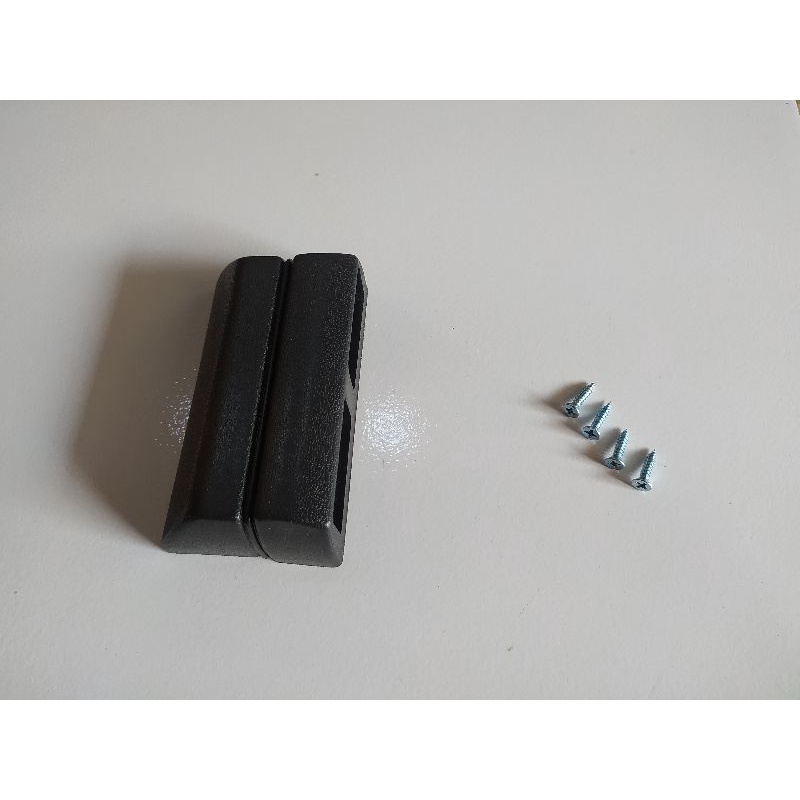 dudukan saklar power window (untuk saklar panah  lubang 2)