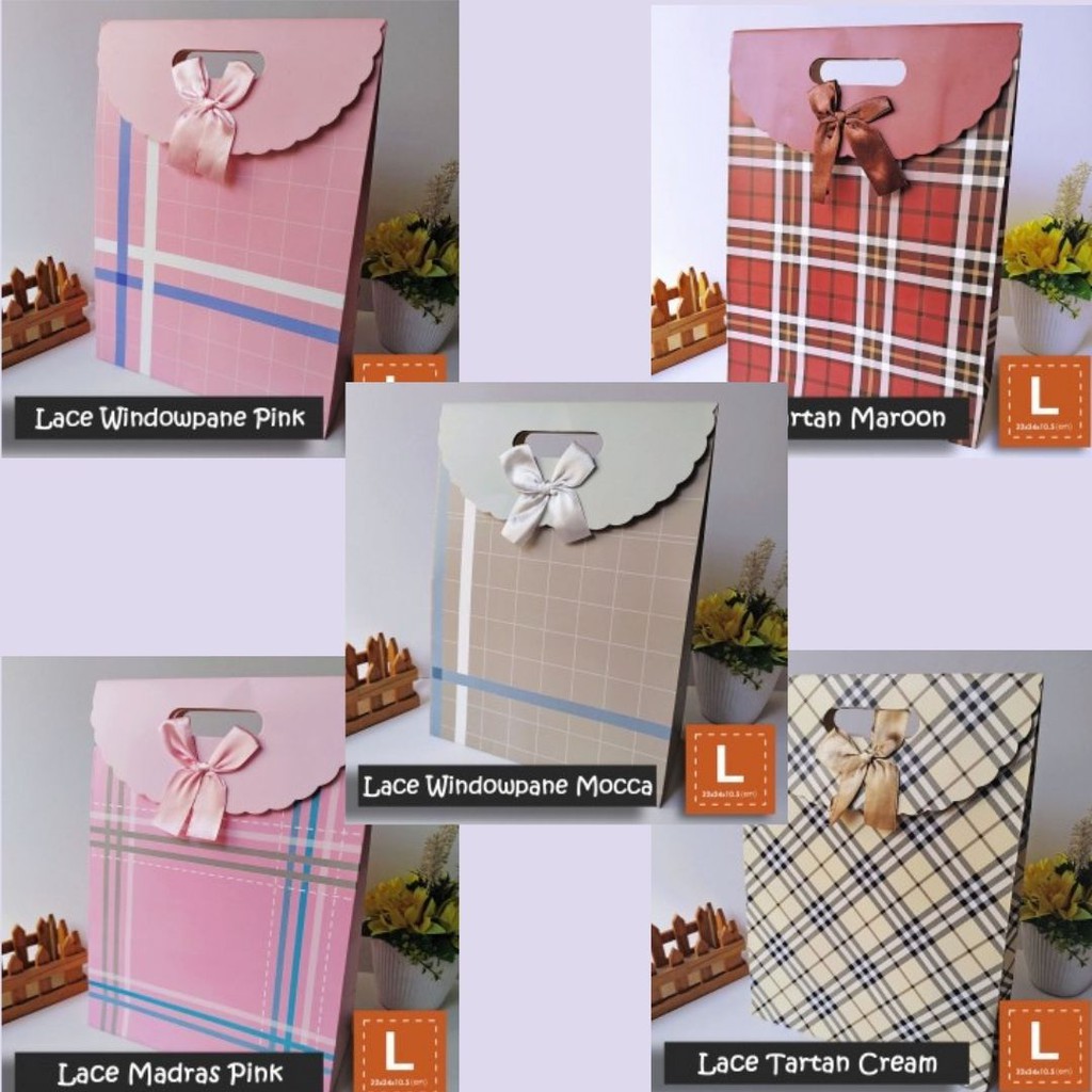 

Paper Bag Motif Ukuran L / Tas Kertas Kado - PLAID