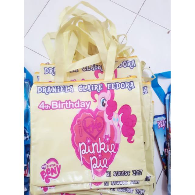 

TAS PAKET ULTAH/ GOODY BAG/TAS ULTAH/TAS PRINT CUSTOM SOVENIR ULANG TAHUN