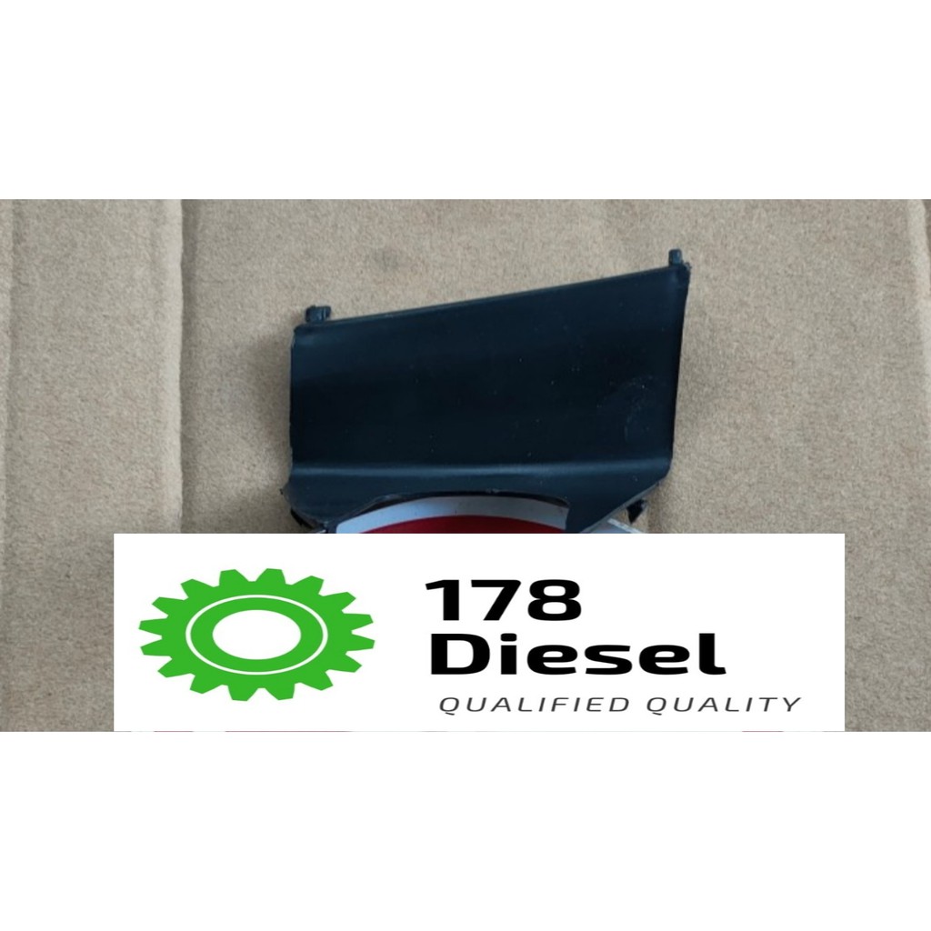 Tutup Pipi Kiri Hino Lohan