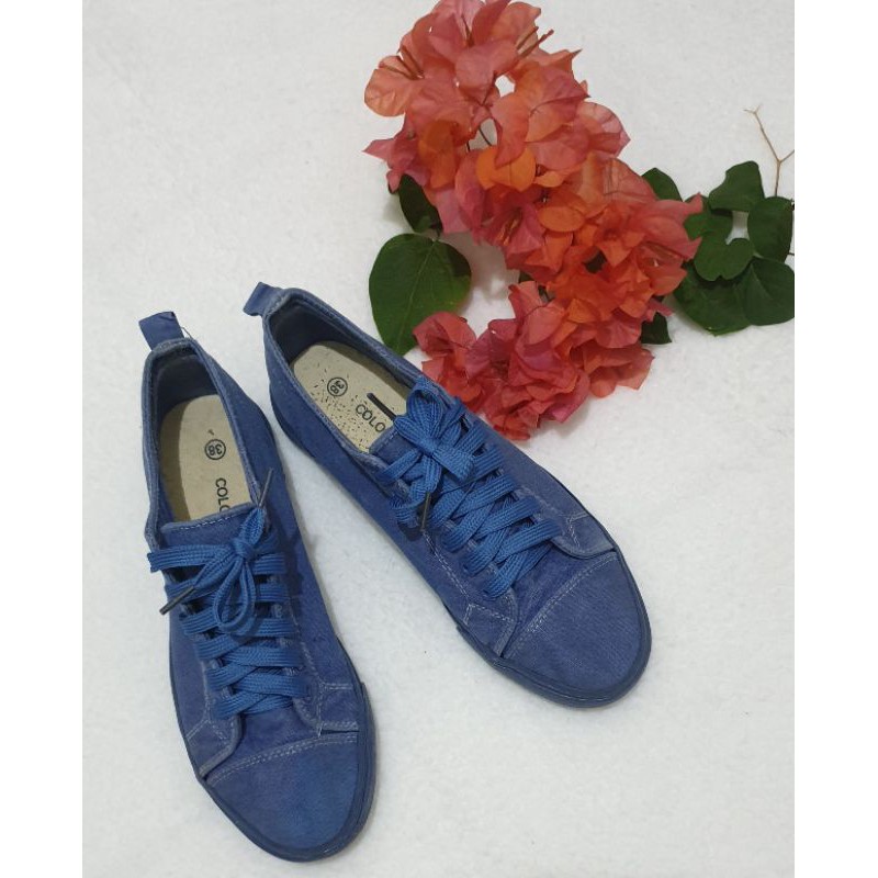 PRELOVED SEPATU BIRU MOTIF JEANS COLORBOX