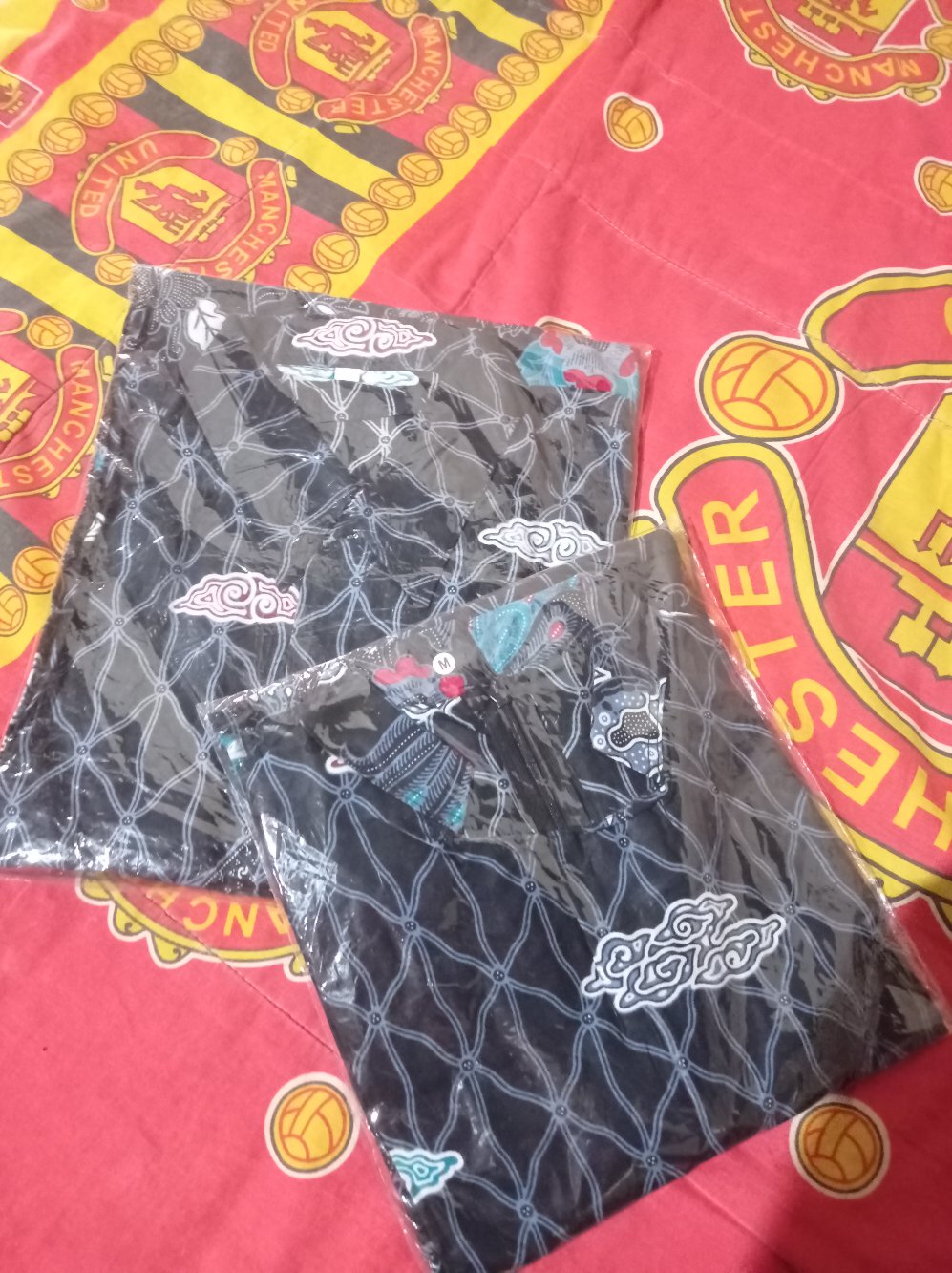 Batik Couple Keluarga Sania Ruffle Ori Ndoro Jowi Dnt - Motif Mega Mendung Abu