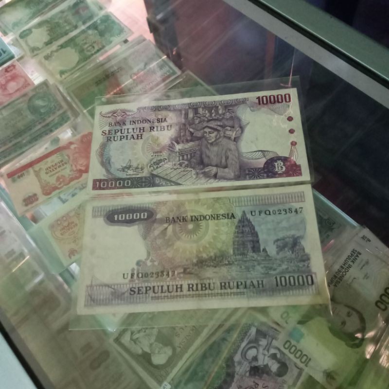 uang kuno 10000 gamelan 1979 asli