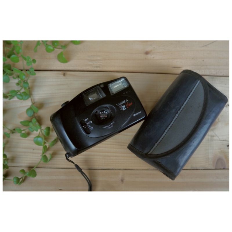 Yashica Ez Viuw Analog Kamera