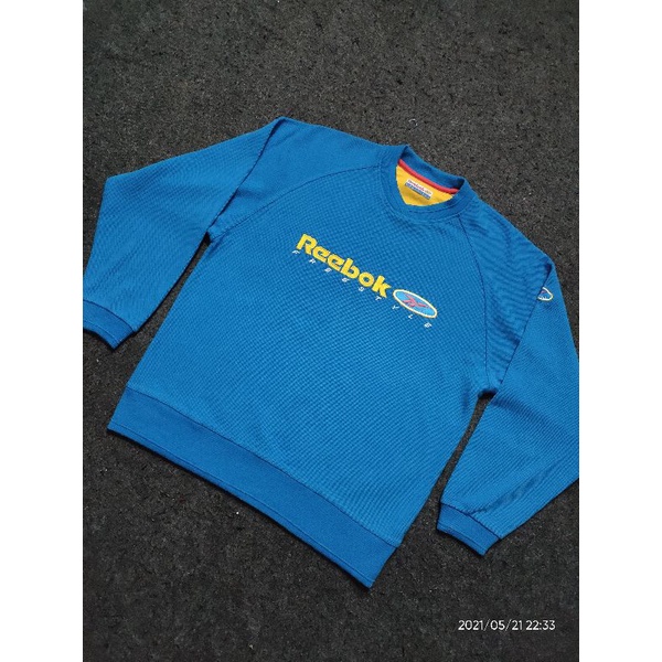 crewneck reebok freestyle