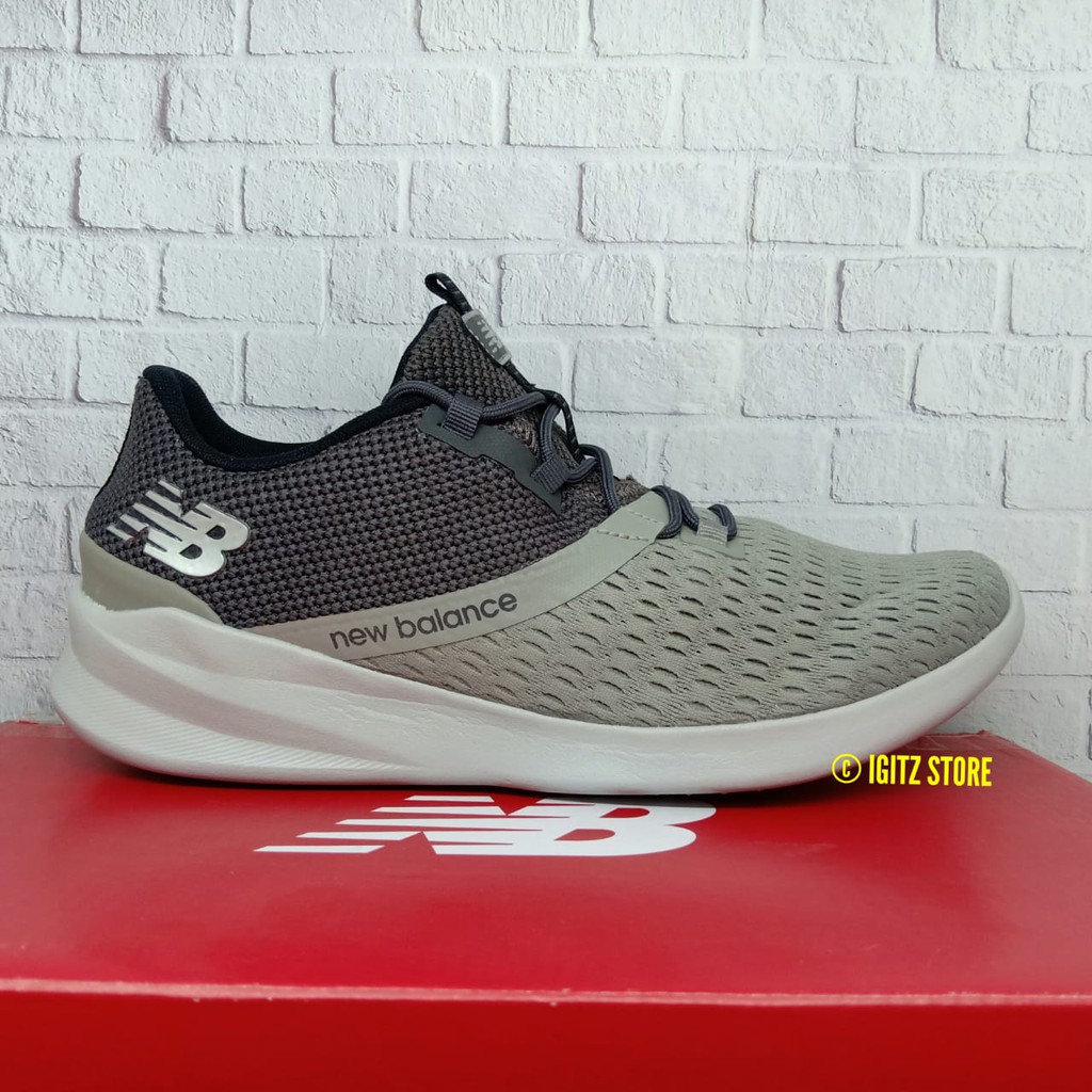 new balance lazr amp