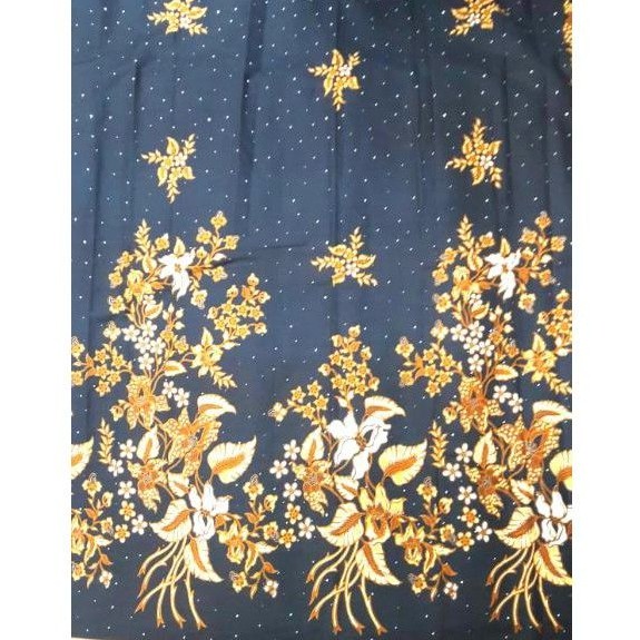 Batik Santoso hitam manis motif tumpal krem