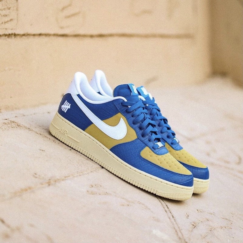 Nike Air Force 1 x Undefeated 5 on it