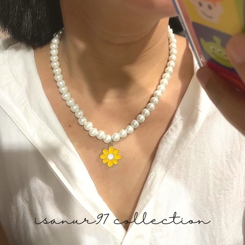 Daisy Pearl Necklace | Kalung Mutiara Liontin Bunga Daisy Necklace Pearl Enamel Daisy