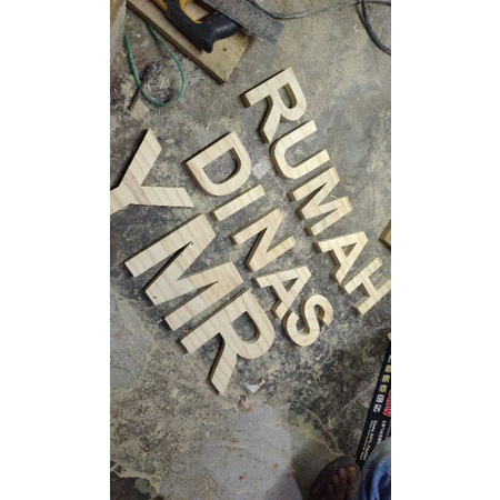 huruf angka kayu timbul tinggi 20cm