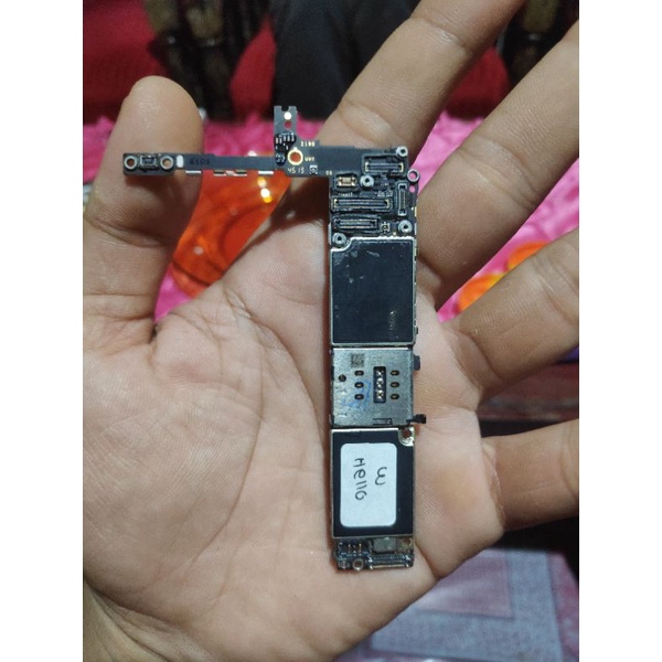 MESIN IPHONE 6S PLUS 16gb. LOCK ICLOUD. kondisi Hallo Screen. Ios nya nggak tahu.