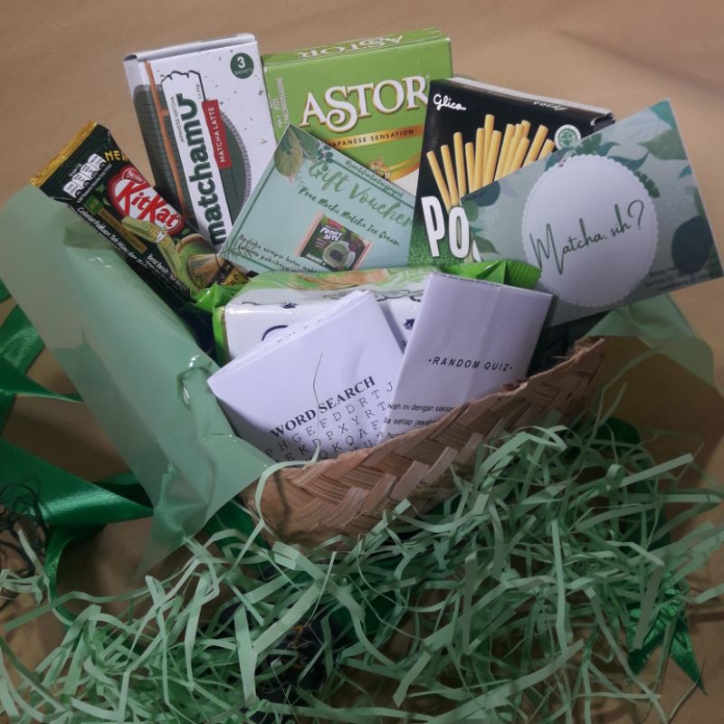 

[GEMI Series] Hampers Gift Box Snack Box All About Matcha with Games (Kado ulang tahun/anniversary/wisuda)