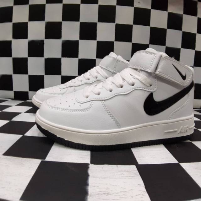 SEPATU NIKE AIR FORCE 1 HIGH KIDS PUTIH HITAM PREMIUM QUALITY. SNEAKER KADO ANAK CEWEK COWOK