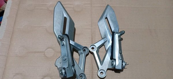 foot step honda cb 150 R led original step depan