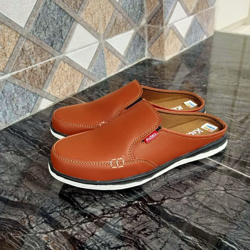 Sepatu Pria Casual Slip On/Sepatu Sendal Sepatu Slop Pria Bustong