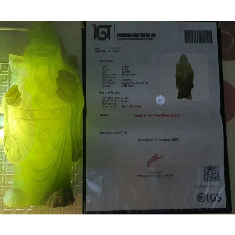 Patung Giok Ukir Chai Shen 1.612 CT Natural