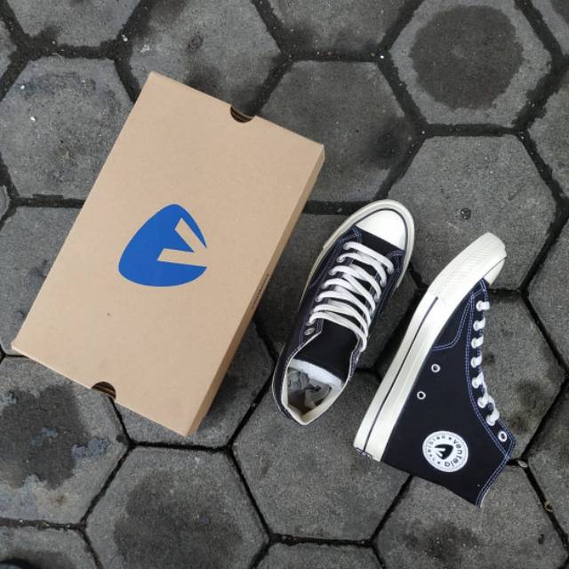 SEPATU VENTELA BLACK NATURAL HIGH