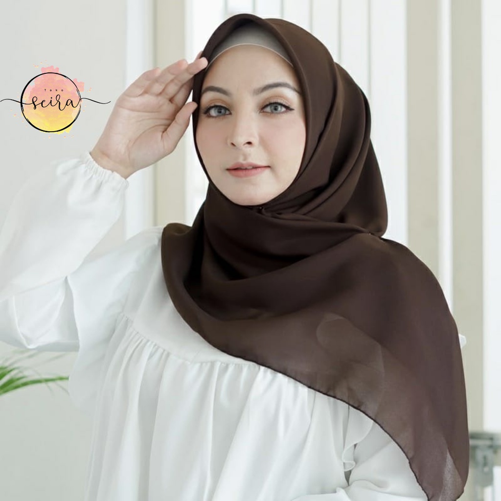 [BISA COD] Bella Square Hijab Segiempat / Kerudung Segi Empat Bella Square / Jilbab Segiempat Bela (Kain Tebal Adem Tidak Menerawang)-Coffee