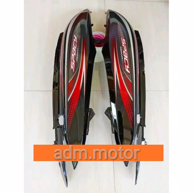 COVER BODY BELAKANG MOTOR HONDA SPACY / SPACY FI HITAM