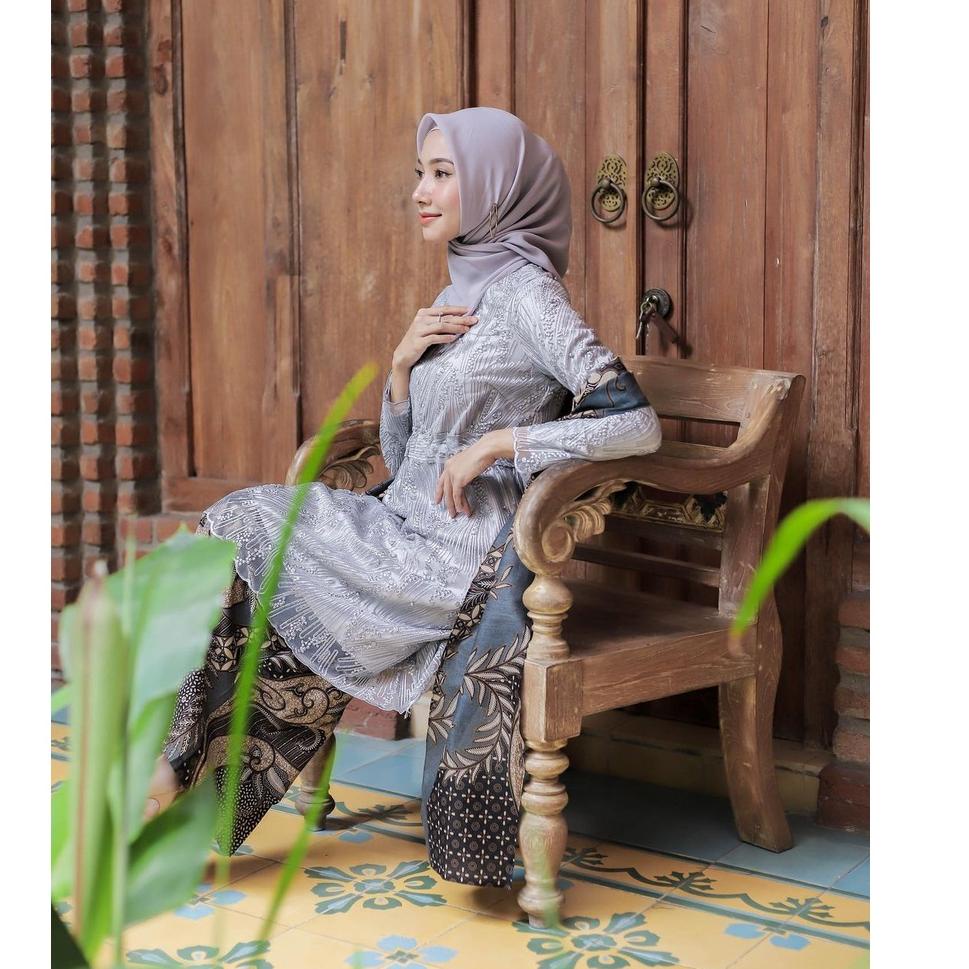 Recomended.. Batik Couple Kebaya Modern  Kebaya Tunik Kebaya Kondangan, Couple Kebaya, Kebaya Modern