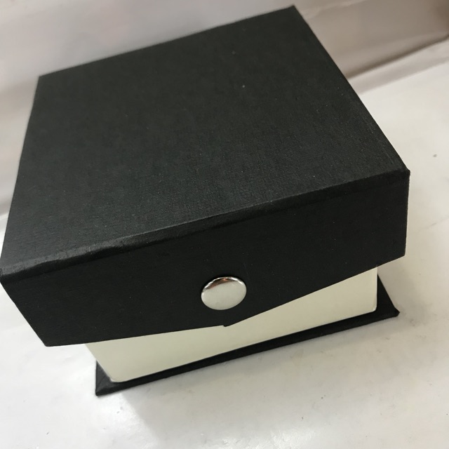 BOX/KOTAK JAM TANGAN KANCING