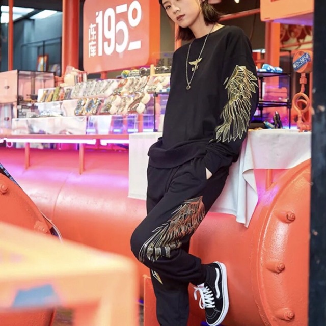 BOY18 SWEATER SET JOGGER BOY LONDON BORDIR GOLD WINGS GOLD IMPORT PRIA WANITA ASIA EROPA KOREA