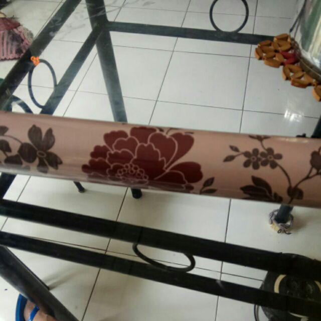 Wallpaper Dinding, Stiker Dinding , Wallpaper Motif Dan Karakter Polkadot Kembang Ungu