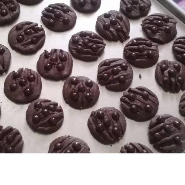 

SALE!! KODE-597 READY STOCK !!! CHOCO CHIPS SETENGAH BULAT ELMER 250 GR [ BAKESTABLE ] ( DARK CHOCO