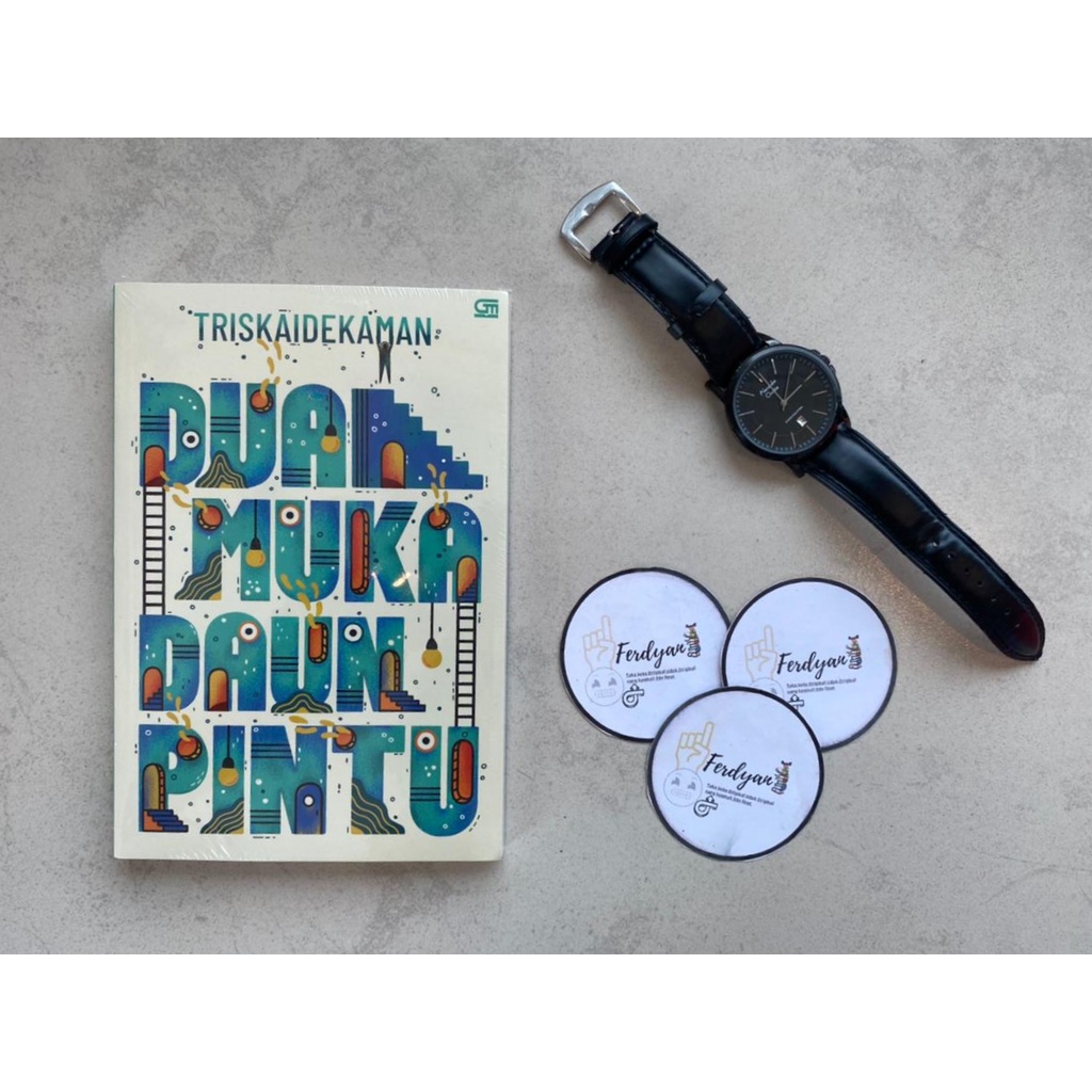 Dua Muka Daun Pintu - TRISKAEDEKAMAN BUKU NOVEL