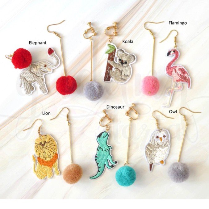 Anting Jepit Asimetris Pompom Owl Zebra Dinosaurus Lion Elephant Flamingo Koala Lucu Unik GH 203187