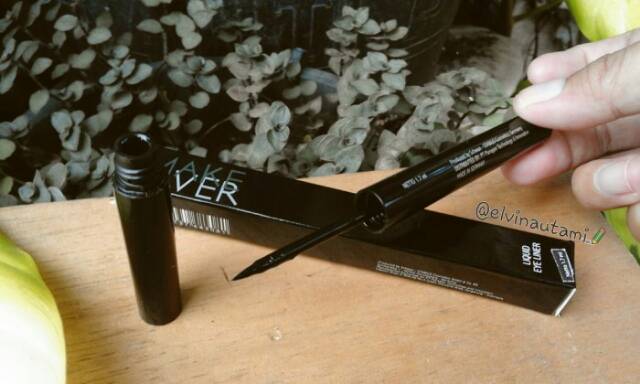 MAKE OVER Liquid Eyeliner Black