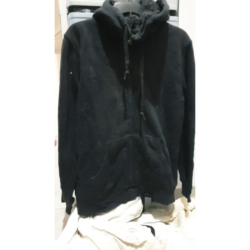 jaket zipper hoodie bulu angsa sherpa merk uniqlo