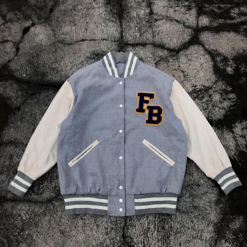 VARSITY JAKET UNIQLO SLEEVE LEATHER SIZE L